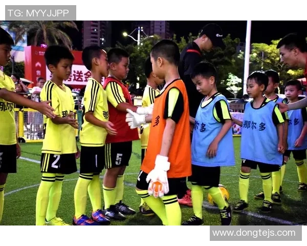 跃姐足球带你领略绿茵场上的激情与梦想，助力女性在足球世界中绽放光彩